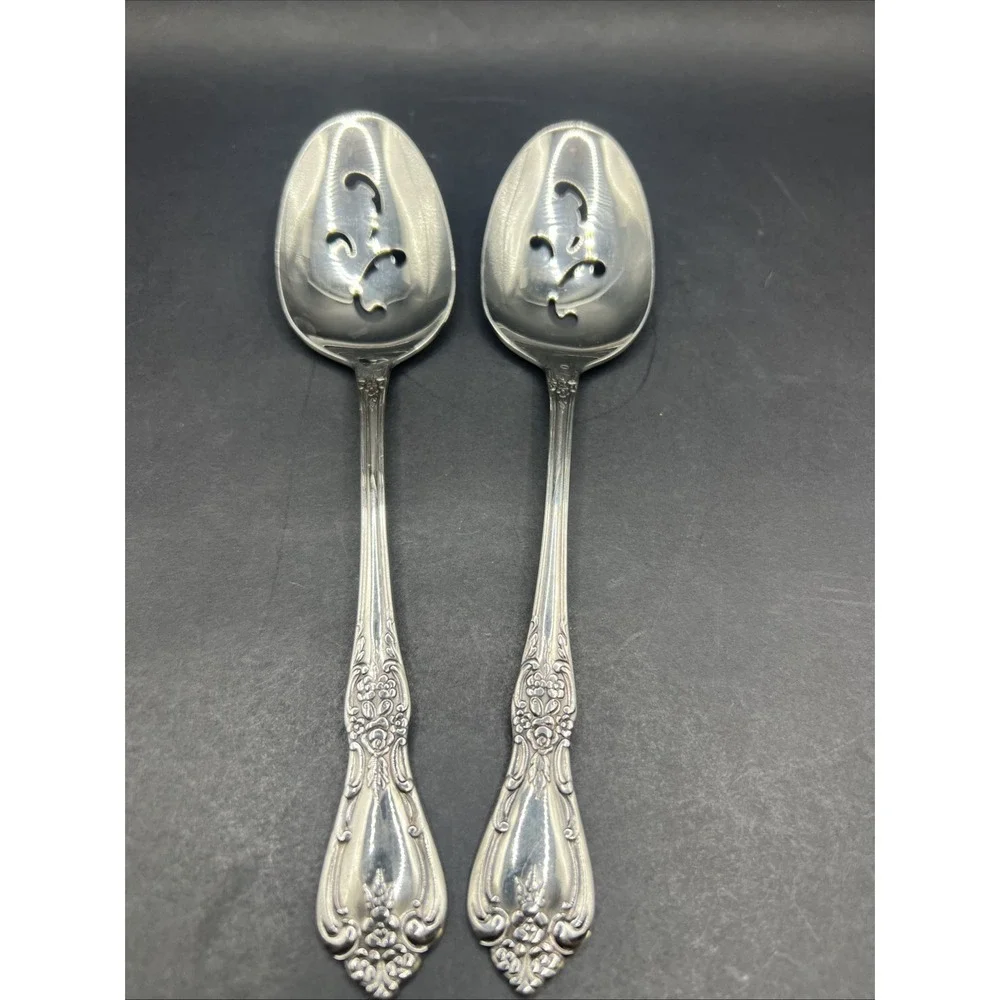 Oneida Kennett Square Distinction Deluxe Stainless Pierced Serving Spoons Set 2